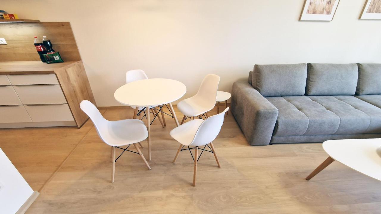 Luxo 2 Room Apartments By Bratislavatrip ภายนอก รูปภาพ
