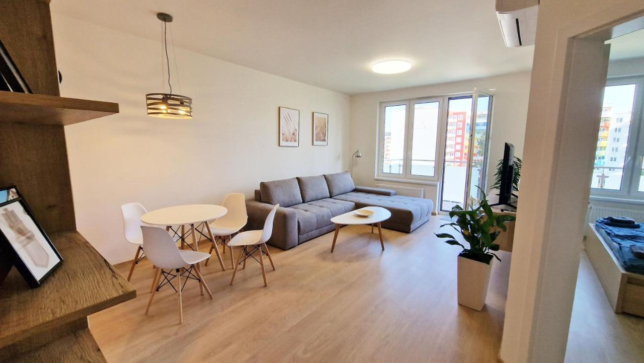 Luxo 2 Room Apartments By Bratislavatrip ภายนอก รูปภาพ