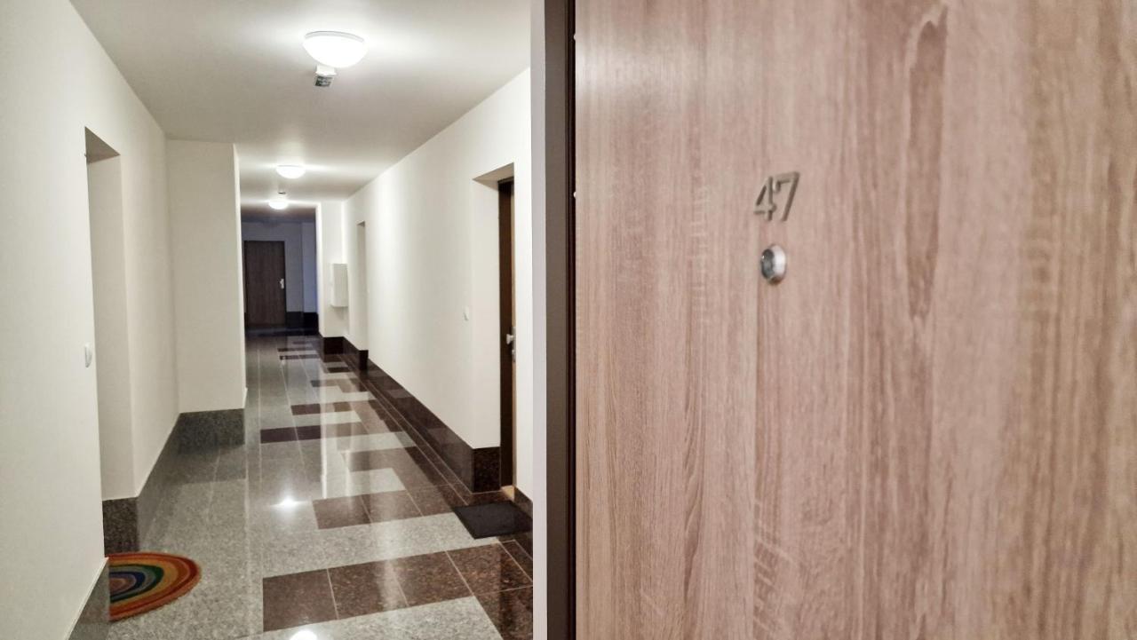 Luxo 2 Room Apartments By Bratislavatrip ภายนอก รูปภาพ