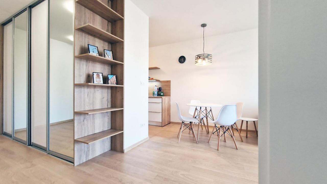 Luxo 2 Room Apartments By Bratislavatrip ภายนอก รูปภาพ